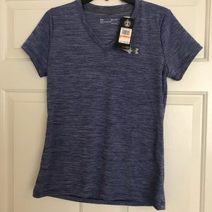 Women’s Under Armour heat gear shirt.